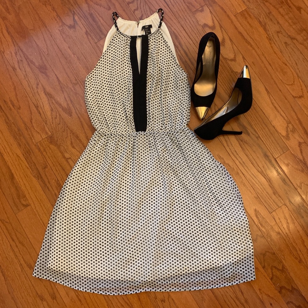 H&M Black and white patterned dress